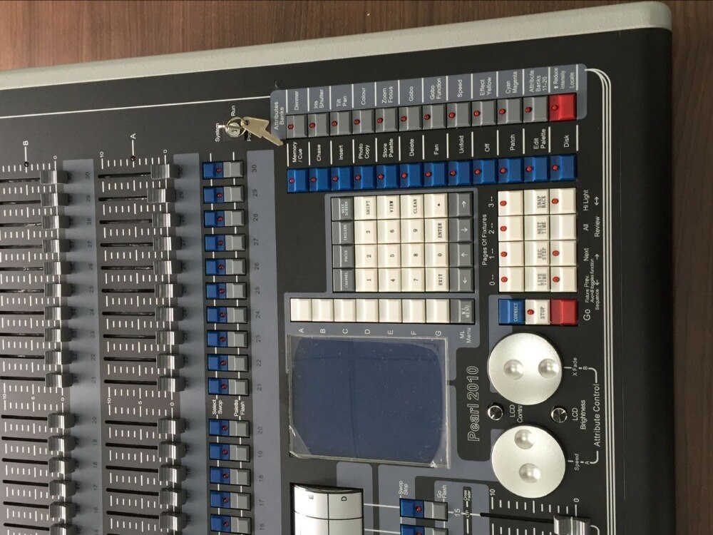 2010 pearl moving head light controller